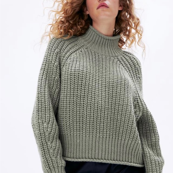 H&M Sweaters - H & M Chunky Knit Gray Sweater Size XL NWT